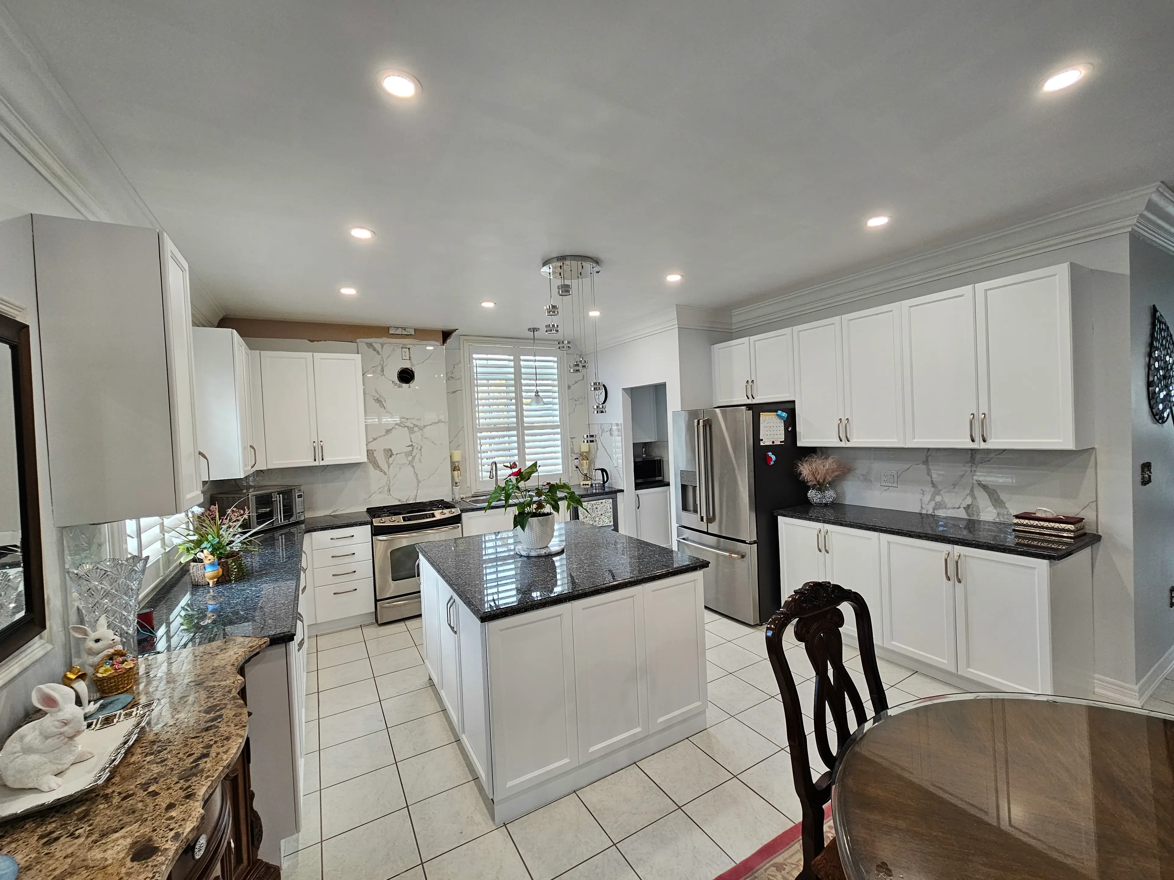 Quartz Countertops Hamilton | Durable Kitchen Countertops | MK Enhancement